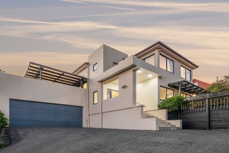 Photo of property in 22a Van Dyke Place, West Harbour, Auckland, 0618