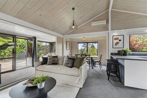 Photo of property in 6 Honnor Place, Hurdon, New Plymouth, 4310