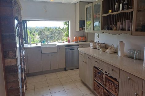 Photo of property in 1194 Scenic Drive North, Swanson, Auckland, 0816