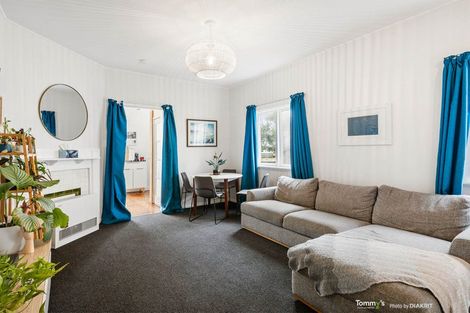 Photo of property in 183a Sutherland Road, Lyall Bay, Wellington, 6022