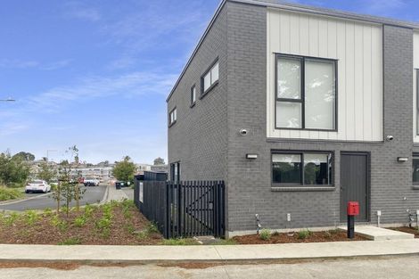 Photo of property in 2 Whai Hua Lane, Mangere Bridge, Auckland, 2022