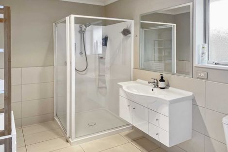 Photo of property in 6 Papaumu Green, Parklands, Christchurch, 8083