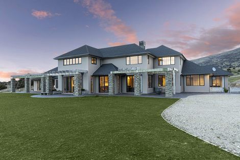 Photo of property in 23 Miharo Lane, Queensberry, Cromwell, 9383