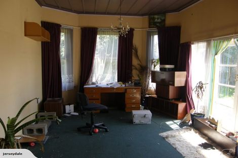 Photo of property in 42 Cardiff Road, Cardiff, Stratford, 4391