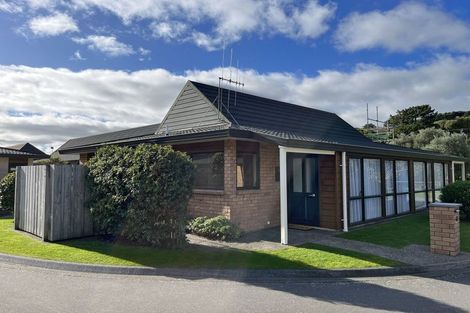 Photo of property in Redwood Village, 42/42 Main Road, Tawa, Wellington, 5028