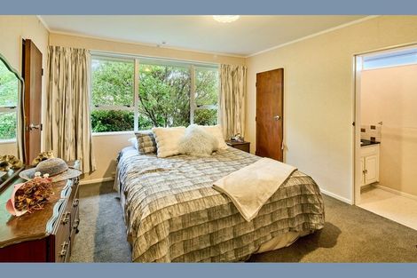 Photo of property in 44 Westhaven Drive, Tawa, Wellington, 5028