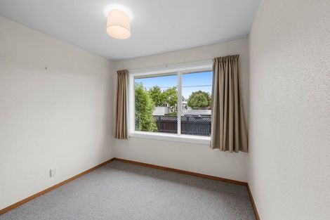 Photo of property in 77 Farquhars Road, Redwood, Christchurch, 8051