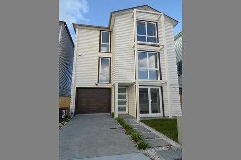 Photo of property in 28 Stephen Avenue, Henderson, Auckland, 0610