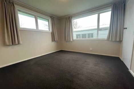 Photo of property in 12 Ponderosa Grove, Maoribank, Upper Hutt, 5018