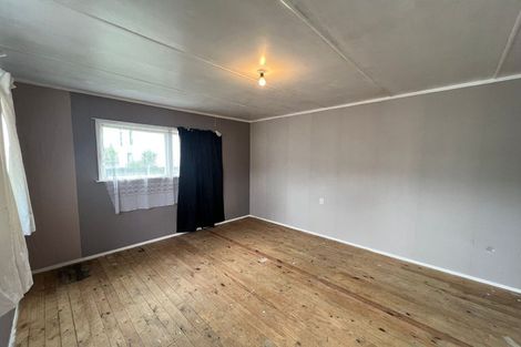 Photo of property in 31 Essex Street, Te Atatu South, Auckland, 0610