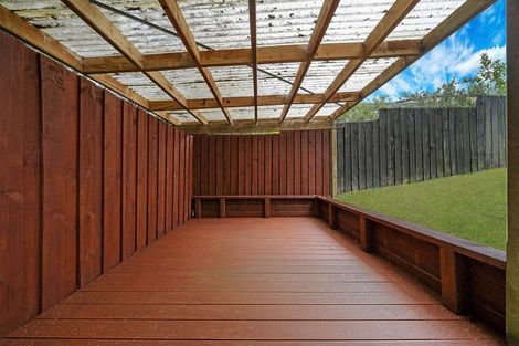 Photo of property in 77 Meadowvale Rise, Titirangi, Auckland, 0604