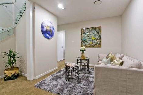 Photo of property in 25 Para Close, Fairview Heights, Auckland, 0632