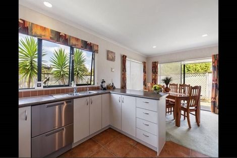 Photo of property in 34 Blackwood Drive, Wattle Downs, Auckland, 2103