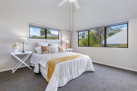 Photo of property in 2/54 Alexander Street, Cockle Bay, Auckland, 2014