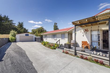 Photo of property in 18 Ahuru Street, Marton, 4710