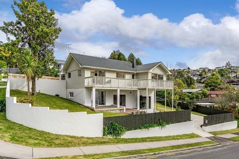 Photo of property in 2 Betsland Crescent, Hillcrest, Auckland, 0627