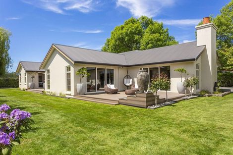 Photo of property in 356 Riccarton Road West, Mosgiel, 9092