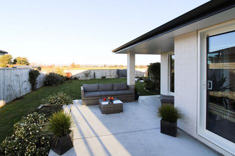 Photo of property in 28 Feist Street, Carterton, 5713