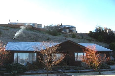 Photo of property in 33 Mcdonnell Road, Arrowtown, 9302