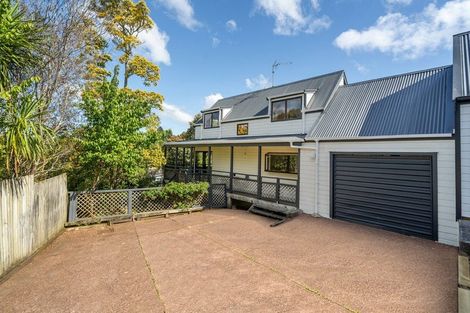 Photo of property in 5/8 West Lynn Road, Titirangi, Auckland, 0604