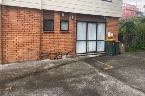 Photo of property in 40 Redoubt Road, Goodwood Heights, Auckland, 2105