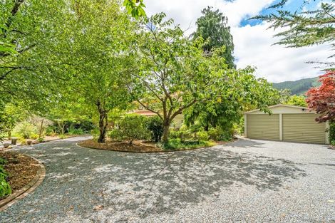 Photo of property in 32 Crowther Road, Wainuiomata, 5373