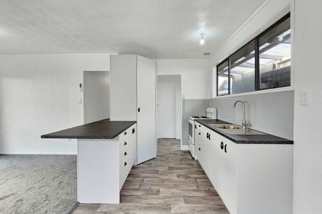 Photo of property in 10 Cherrywood Place, Western Heights, Rotorua, 3015