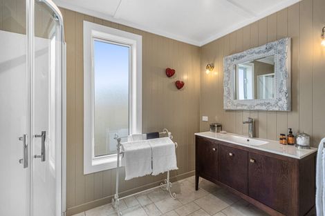 Photo of property in 3 Croydon Street, Woodend, 7610