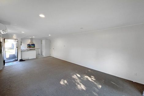 Photo of property in 1/5 Saint Leger Crescent, Huntington Park, Auckland, 2013