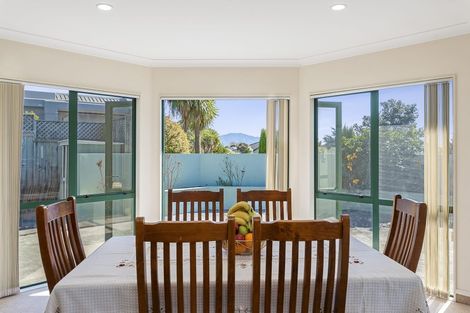 Photo of property in 2 Millennium Hill, Paraparaumu, 5032