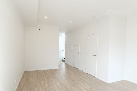 Photo of property in 2/4 Serjeant Street, Henderson, Auckland, 0612