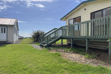 Photo of property in 175 Vaughans Road, Okura, Albany, 0792