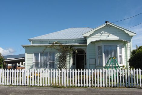 Photo of property in 24 Roebuck Street, Westport, 7825