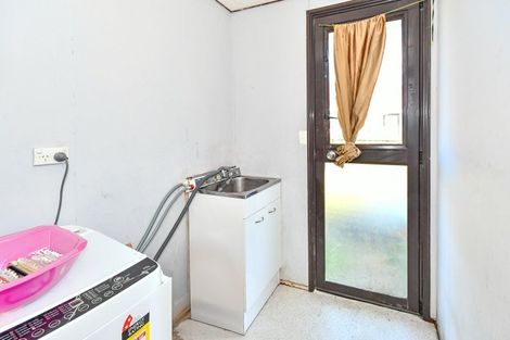 Photo of property in 1/3 Barneys Farm Road, Clendon Park, Auckland, 2103