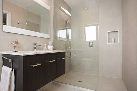 Photo of property in 1 Ringwood Place, Whitianga, 3510