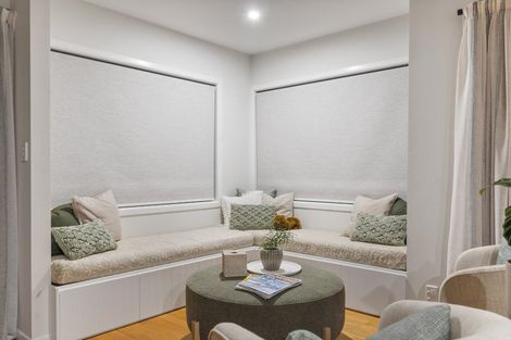 Photo of property in 6 Liston Crescent, Cockle Bay, Auckland, 2014