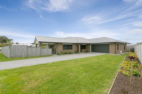 Photo of property in 1 Rawiri Drive, Bell Block, New Plymouth, 4312