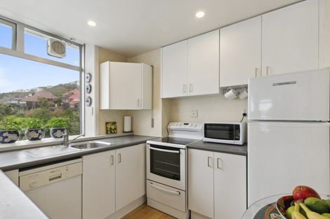 Photo of property in Jerningham Apartments, 20 Oriental Terrace, Oriental Bay, Wellington, 6011