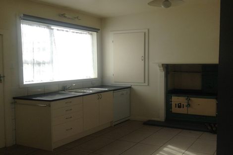 Photo of property in 11 Fitzroy Street, Caversham, Dunedin, 9012