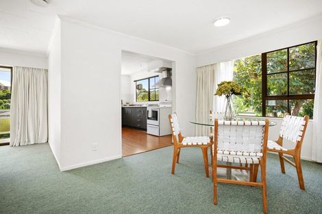 Photo of property in 32 Collins Avenue, Tawa, Wellington, 5028