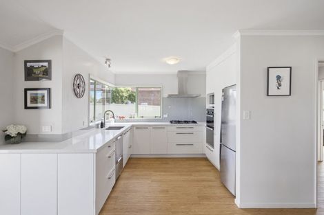 Photo of property in 37 Riverside Drive, Waiuku, 2123