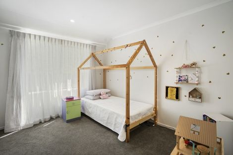 Photo of property in 93a Karamea Street, Whalers Gate, New Plymouth, 4310