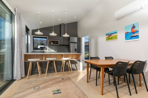 Photo of property in 11 Cleland Close, Wanaka, 9382