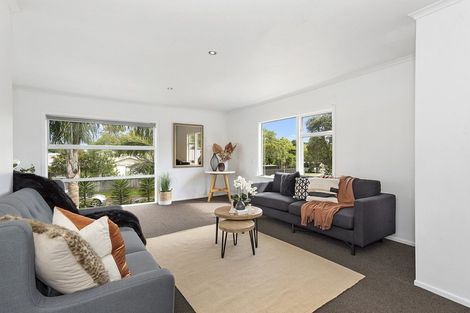 Photo of property in 60 Banbury Crescent, Fairfield, Hamilton, 3214