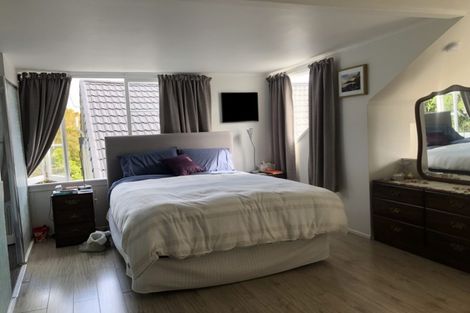 Photo of property in 2/18 Reid Road, New Lynn, Auckland, 0600