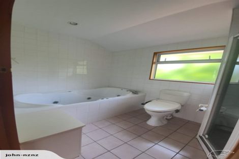 Photo of property in 74 Straven Road, Fendalton, Christchurch, 8014