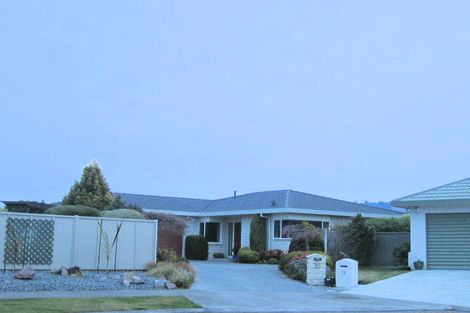 Photo of property in 25 Sloane Place, Taradale, Napier, 4112