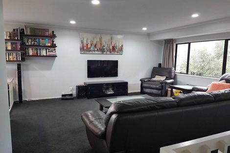 Photo of property in 2/10 Tiri View Place, Waiake, Auckland, 0630