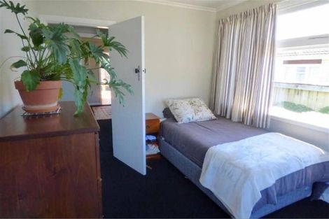 Photo of property in 1/9 Tarahua Road, Vogeltown, New Plymouth, 4310