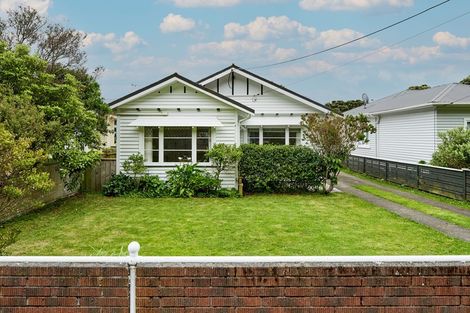 Photo of property in 246 Muritai Road, Eastbourne, Lower Hutt, 5013